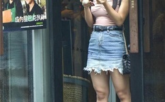 多人运动一个上面一个下面